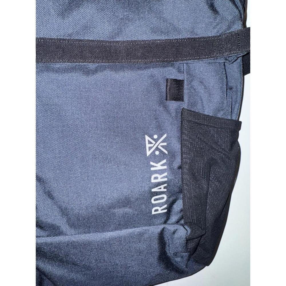 NEW Roark Passenger 27L 2.0 Backpack, Travel Day Pack with Laptop Storage Blue - Picture 4 of 9